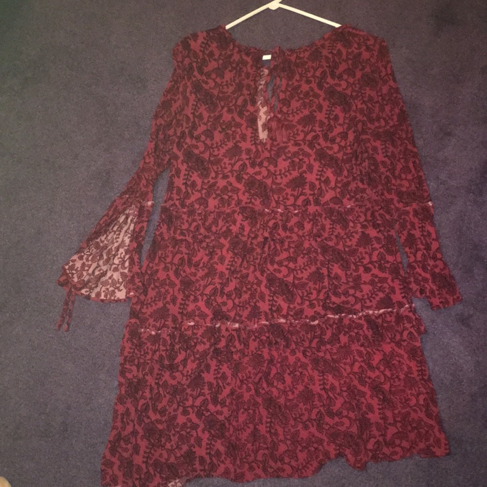 AE SUPER CUTE DRESS!! - Picture 6 of 6